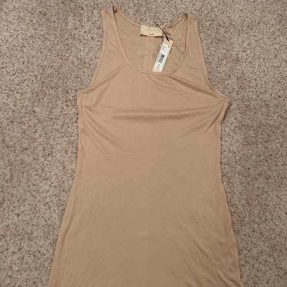 Alice + Olivia Tops - NWT Alice + Olivia Tank (M)